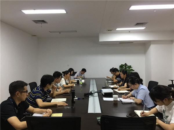 公司党委委员潘洁讲授“不忘初心、服膺使命”主题教育专题党课:安身本职岗位，悟初心担使命