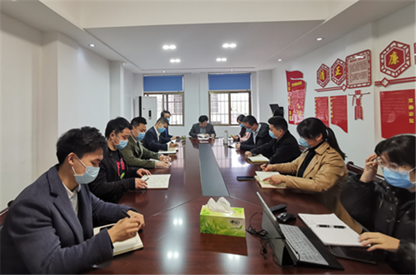 公司党委委员、副总经理徐愧儒赴湖南BTI体育建材部党支部讲党课